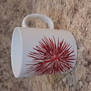 2014 Starbucks Red Starburst Holiday Coffee Mug 12 oz. Fireworks